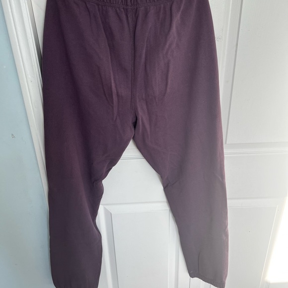 Roots clothing - 3 sweatpants, 2 sweaters - Picture 2 of 10